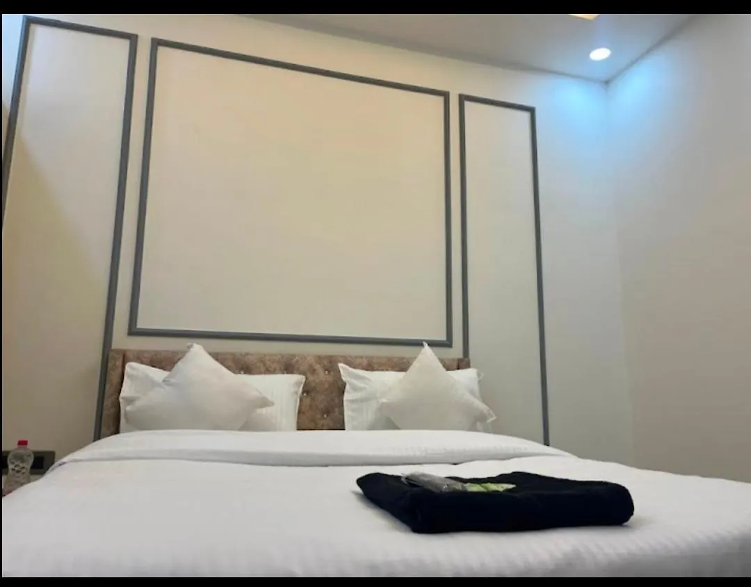 Hotel Neon Tower New Delhi